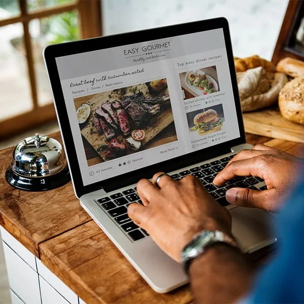 Restaurant owners optimizing his restaurant website